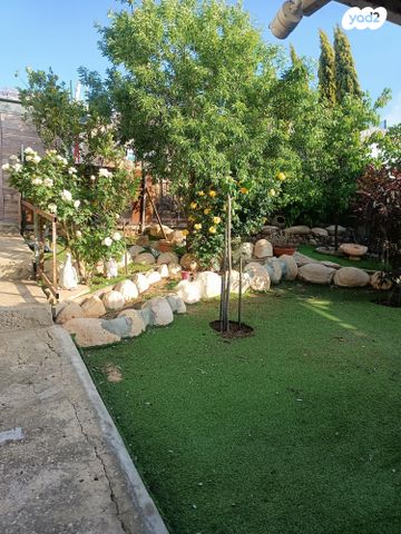 דו משפחתי, זרזיר 2, מעוף, ערד