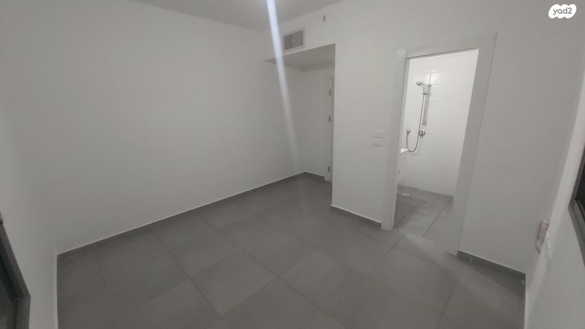 דירה, טופז 24, אבני חן, חריש