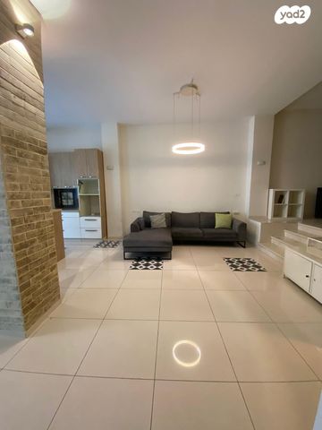 רבי חנינא 24