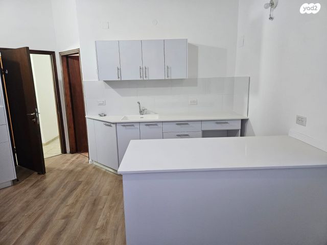 יחידת דיור, להקת תיסלם 5, מכמנים, מכמנים