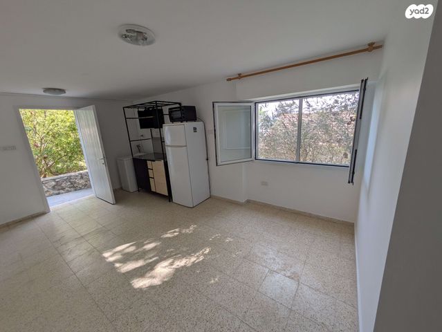 קרית ענבים 1