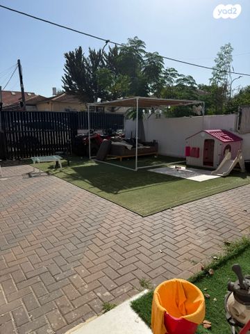 בית פרטי/ קוטג', יוסף אהרונוביץ' 20, נאות גנים, נתניה