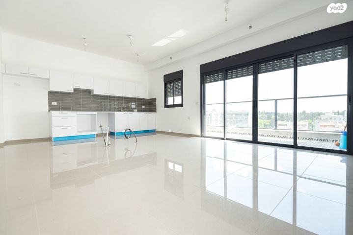 דירה, דרך לוי אשכול 178, קיראון, קרית אונו