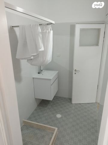 דירה, ביאליק 14, שכונת יהלום, מרכז העיר ב, רמת גן