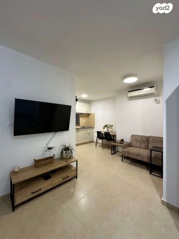 יחידת דיור, החורשה 38, שאר העיר, עומר