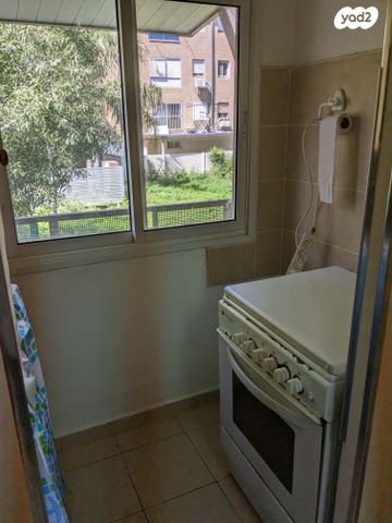 דירה, תל חי 52, שיכון ד', קרית שמונה