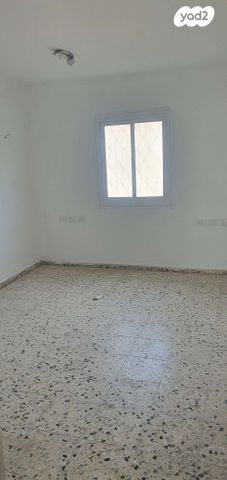 דירה, ביאליק 30, בן גוריון, אשקלון