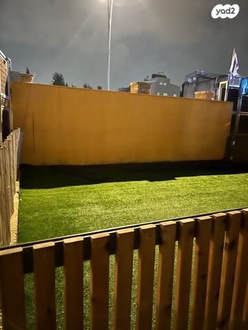 דירה, הרב שלום שבזי 128, שבזי, ראש העין