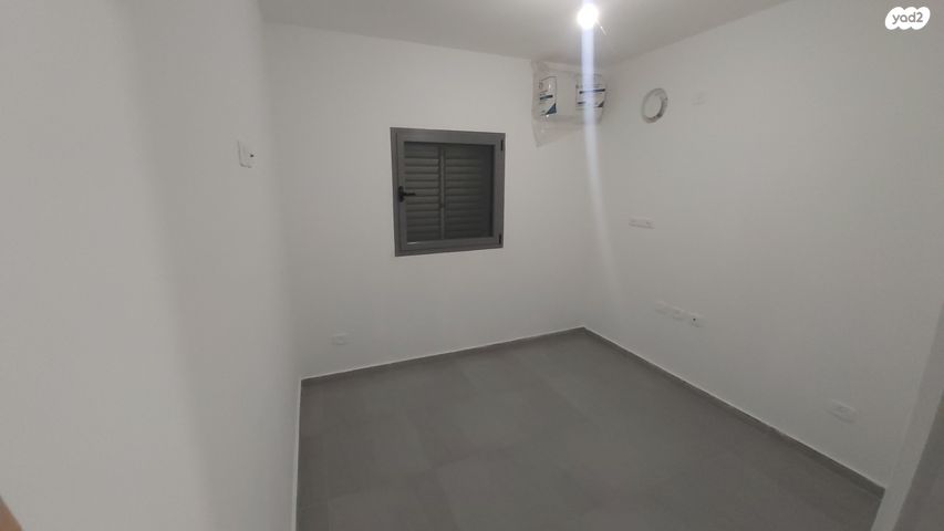 דירה, טופז 24, אבני חן, חריש