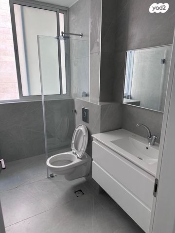 דירה, הרצל 140, ג' / מרכז מזרח העיר, רחובות