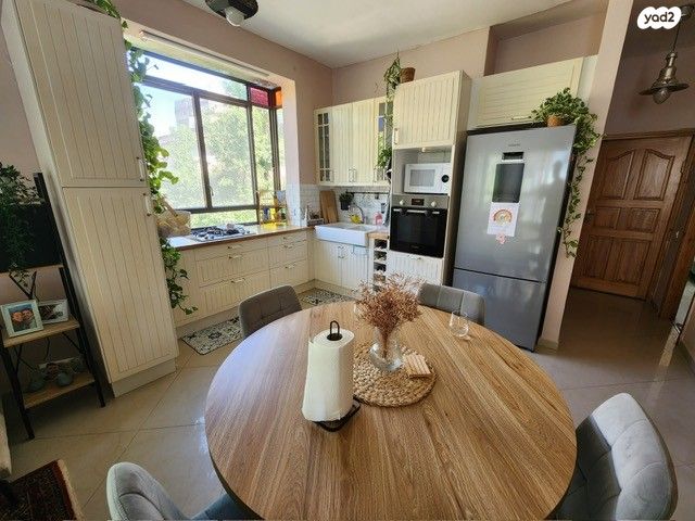 דירה, גוש עציון 7, הל"ה, גבעתיים