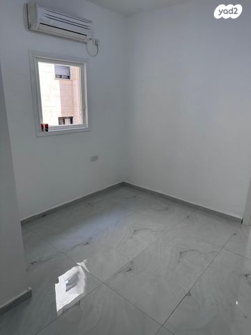 דירה, הרצל 140, ג' / מרכז מזרח העיר, רחובות