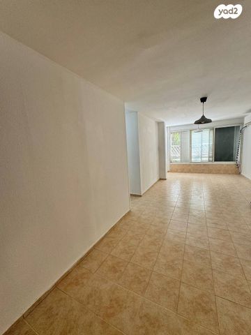 דירה, קרן קיימת לישראל 85, ביאליק דרום, קרית ביאליק