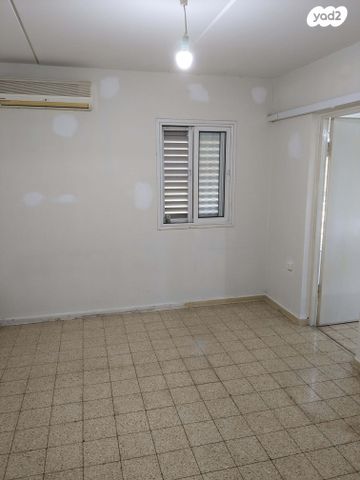 דירה, תל חי 52, שיכון ד', קרית שמונה