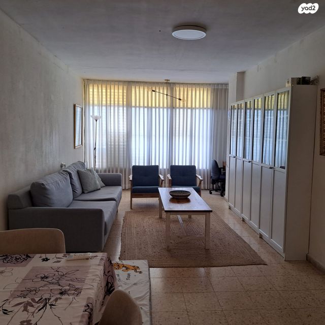 הרב לנדרס 18