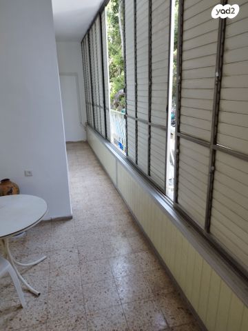 דירה, ביאליק 14, שכונת יהלום, מרכז העיר ב, רמת גן