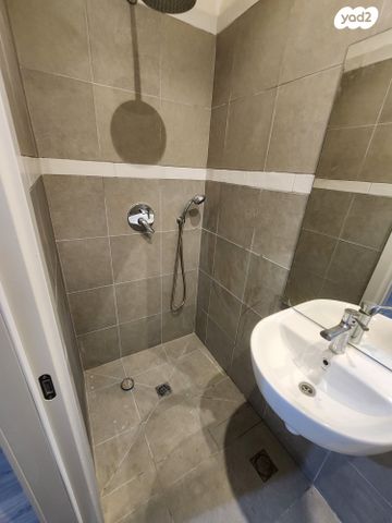 דירה, אריה בן אליעזר 19, רמת עמידר, רמת גן