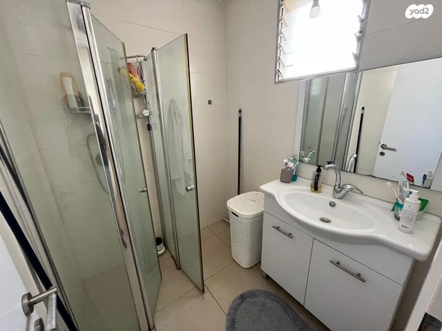 דירה, מעפילי אגוז 104, נווה חן, תל אביב יפו