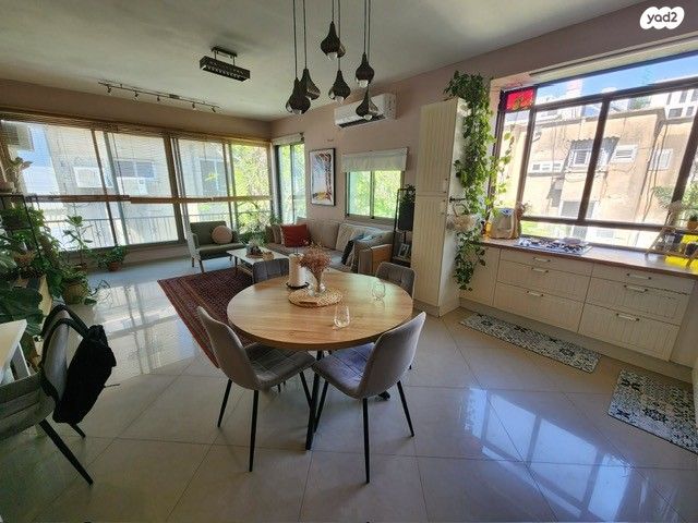 דירה, גוש עציון 7, הל"ה, גבעתיים