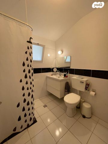 יחידת דיור, אלונים 7, גבעת אלה, גבעת אלה