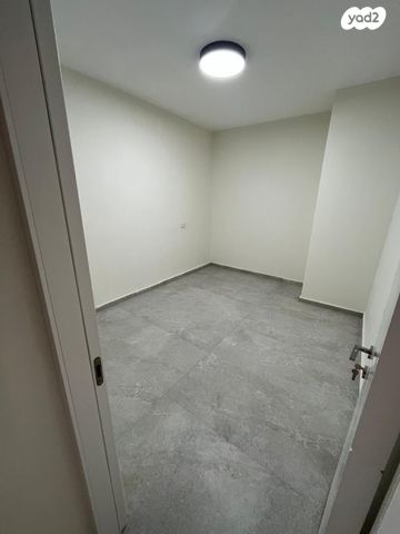 דירה, הנביאים 11, הנביאים, בת ים