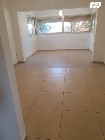 בית פרטי/ קוטג', הגפנים 6, כפר סירקין, כפר סירקין