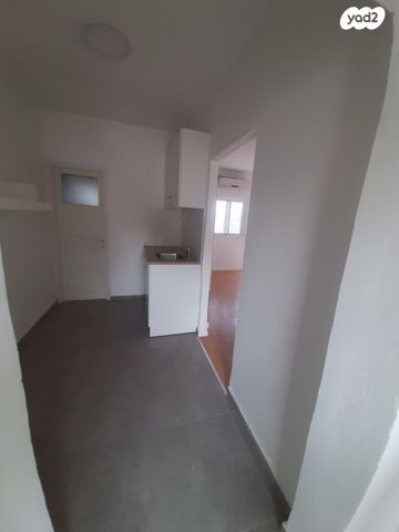 דירת גן, טרומן 4, גני אילן, קרית אונו