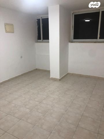 דירה, הרב קוק 5, שכונת האוצר, חדרה