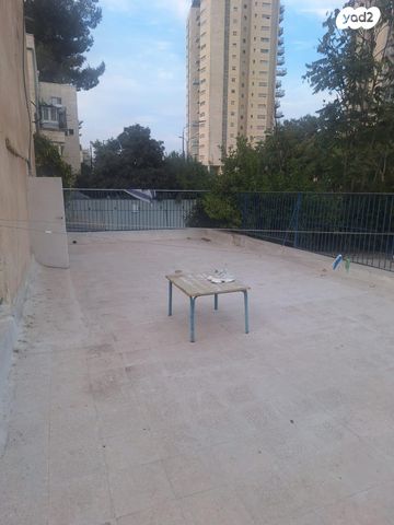 דירה, ישראל זנגוויל 6, קרית היובל, ירושלים