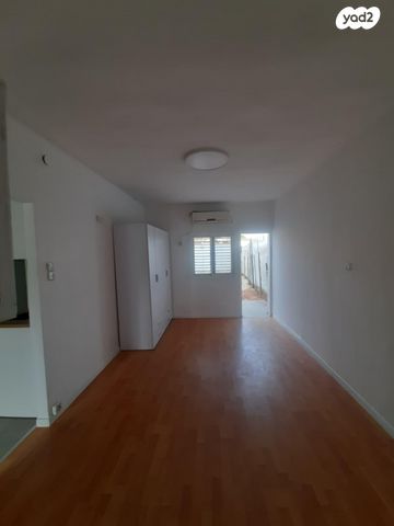 דירת גן, טרומן 4, גני אילן, קרית אונו