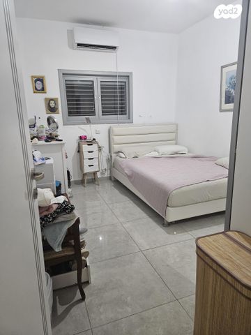 דירה, הרא"ה 40, שכונת הלל, רמת גן