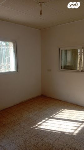 דירת גן, החרוב 23, עמינדב, עמינדב