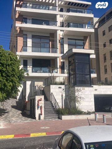 שדרות ודג'ווד 9