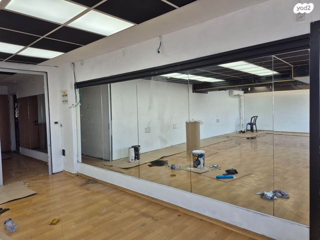 משרדים, המנוף 1, שאר העיר, רחובות