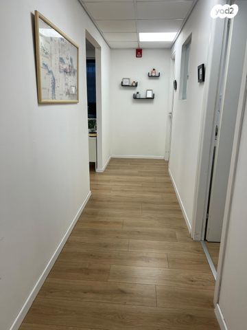 משרדים, הנגר 2, אזור תעשיה הישן, כפר סבא