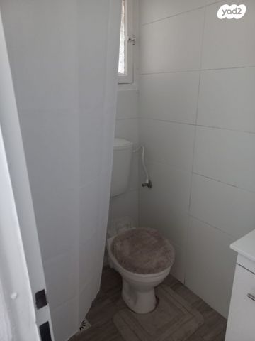 דירת גן, בן דור, נשר