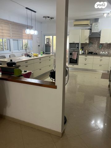 גבעת ציון וגבעת הפרחים