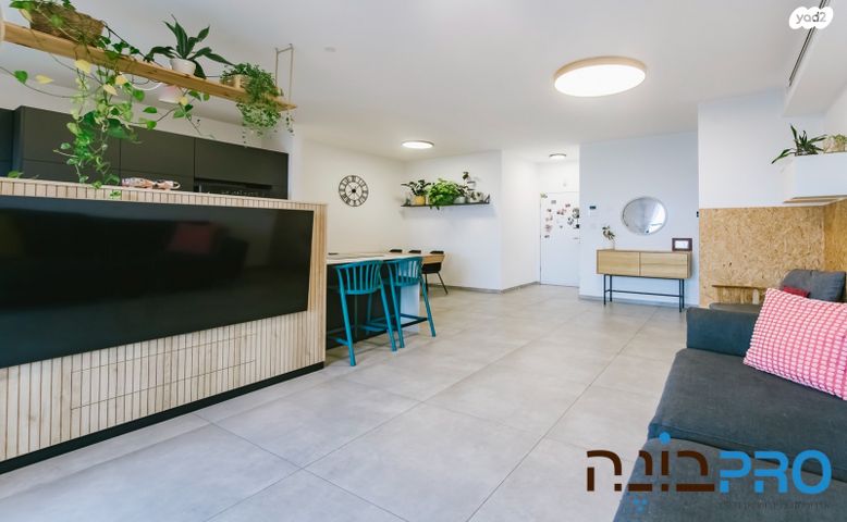 דירה, זכריה חתוכה, נווה מרמורק, רחובות