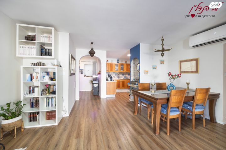 דירת גן, אלמוגן, הנחלים, מודיעין מכבים רעות