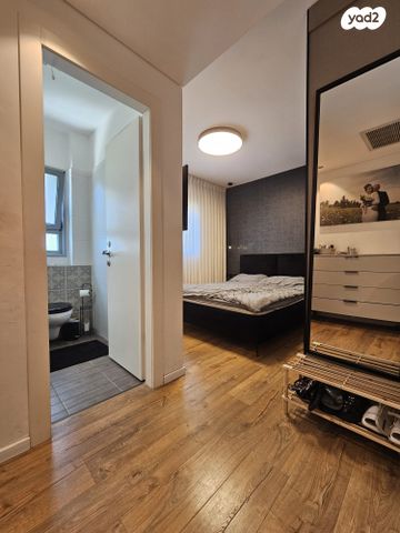 דירה, לאה גולדברג 4, גדרה מזרח, גדרה