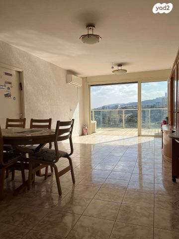 ליאון בלום 28