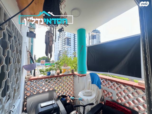 דירה, הצבעוני, נאות אשכול, יבנה