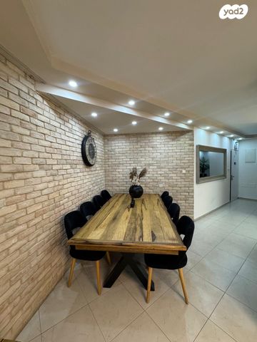 גג/ פנטהאוז, שדרות יוהנה ז'בוטינסקי 12, נווה זאב, נאות אילן, באר שבע