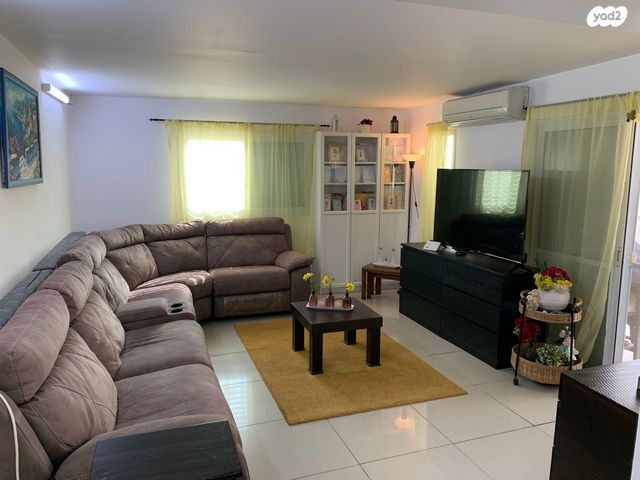 דירת גן, שדרות מיכה רייסר 10, גני אביב, לוד