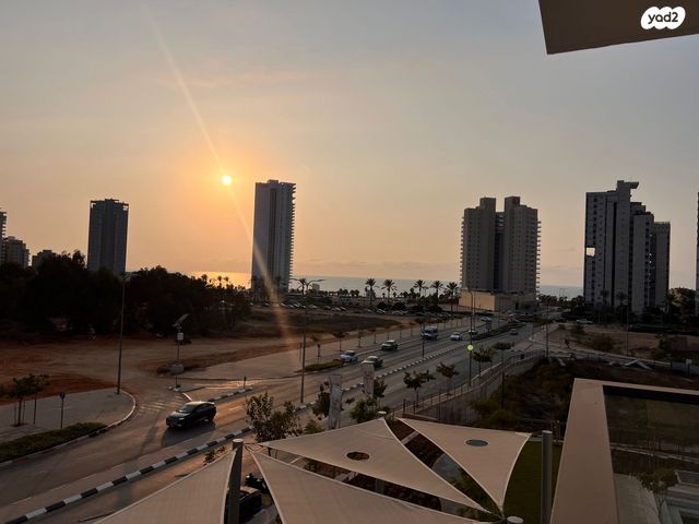 דירה, אמנון ליפקין שחק, נוף הטיילת, נתניה