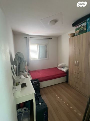 דירה, יצחק בן צבי 1, גיורא, רמלה