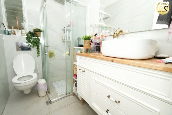 דירה, המסילה, פרדס חנה כרכור