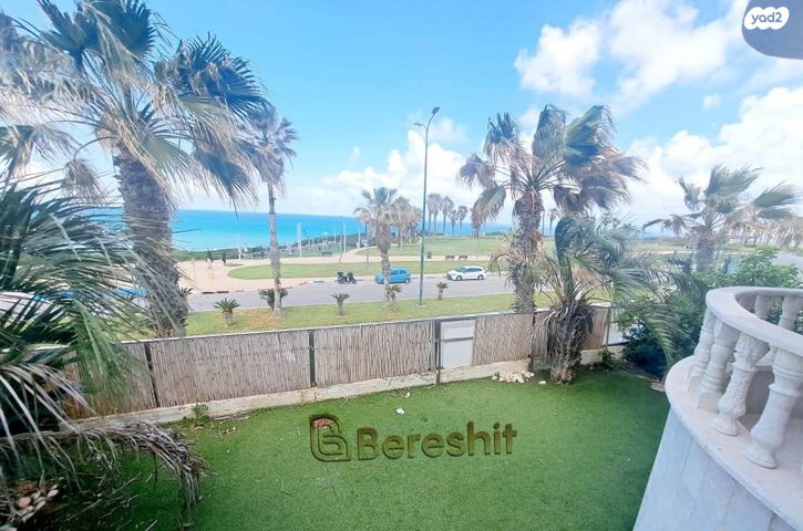 בית פרטי/ קוטג', התהילה, נוף הטיילת, נתניה