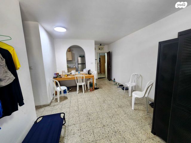 דירה, אורן, החורש, חריש