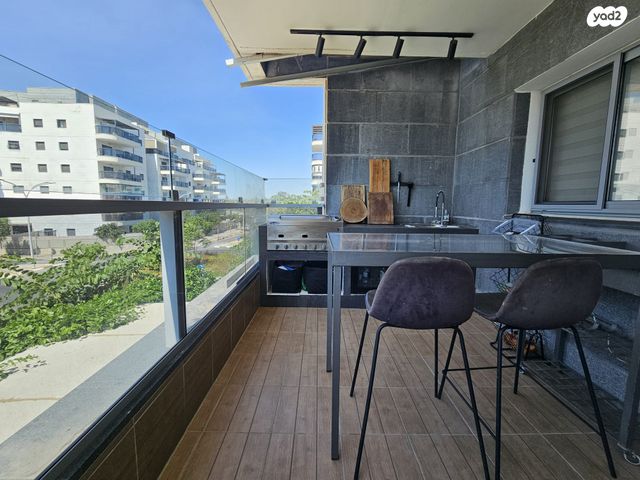 דירה, לאה גולדברג 4, גדרה מזרח, גדרה